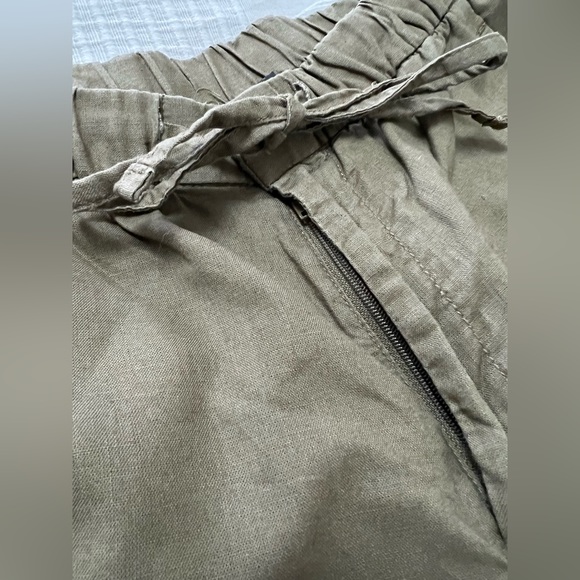 Khaki Green short - Picture 3 of 4